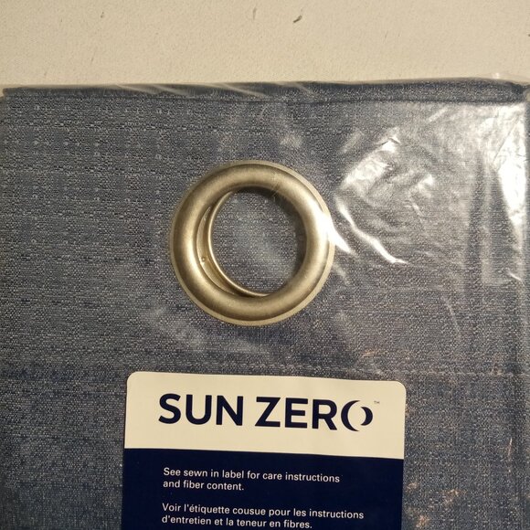 Sun Zero Thermal Insulated Room Darkening Grommet Curtain  Blue 40x63  2 panels - Picture 4 of 4